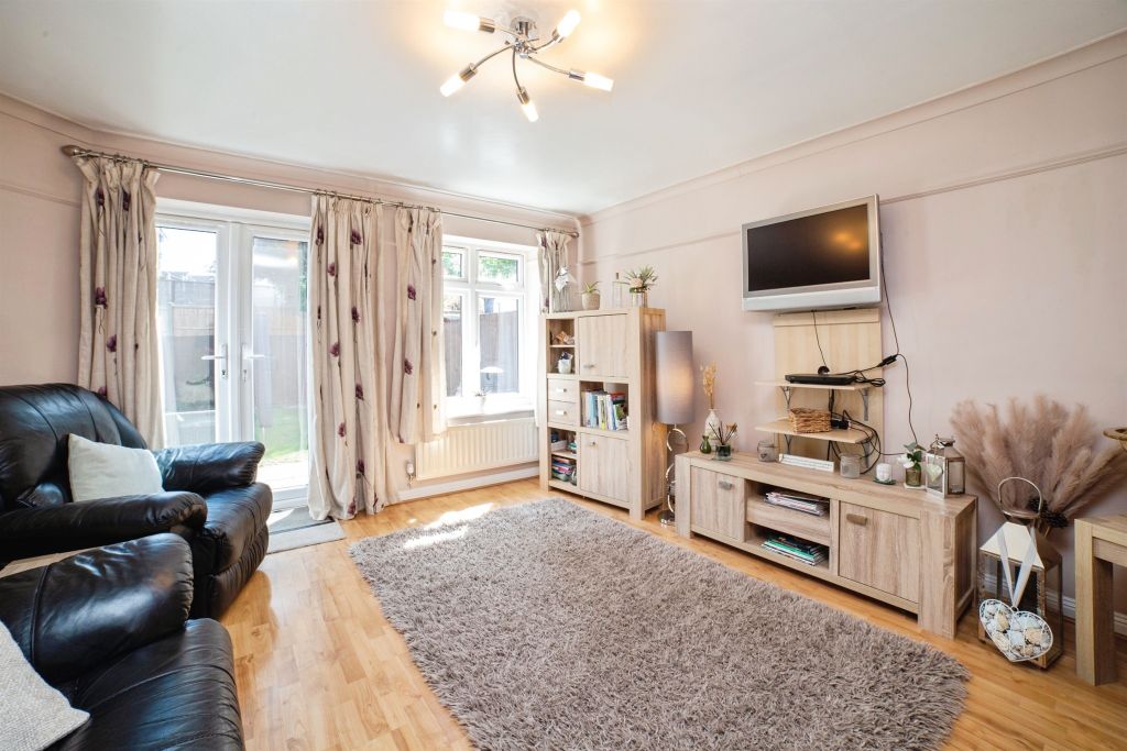 Property photo 3 of 17