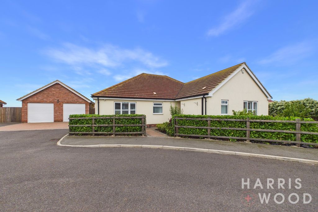 Property photo 1 of 33 5600562