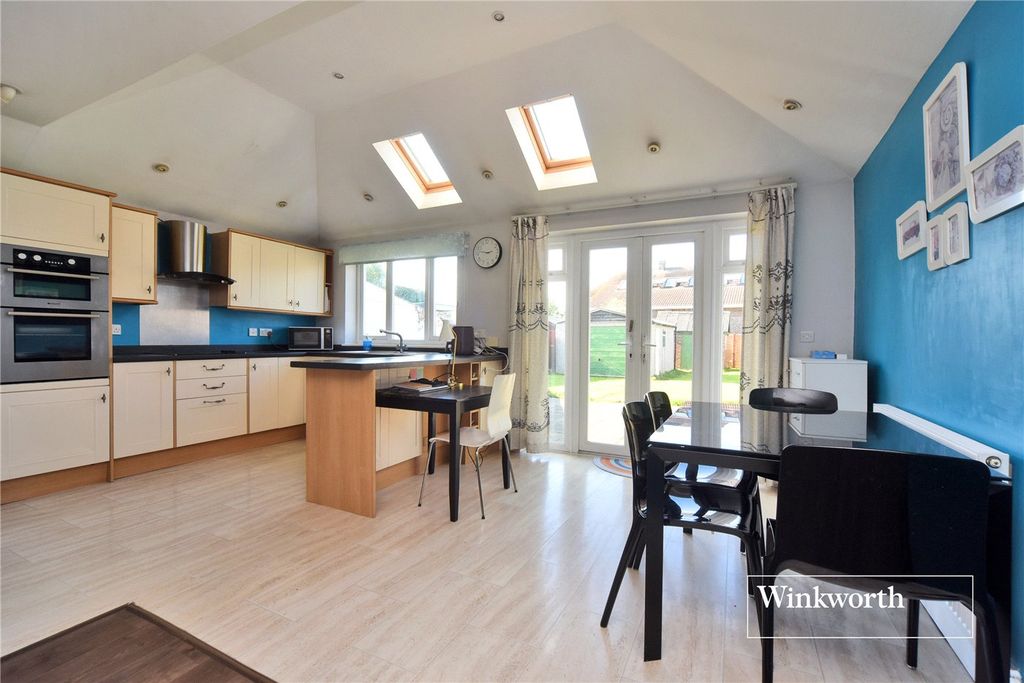 Property photo 2 of 20 Picture No. 02