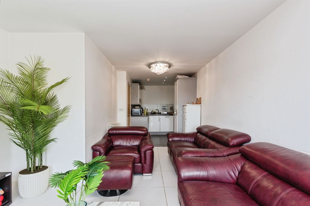 Property photo 3 of 12