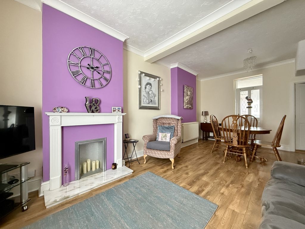 Property photo 3 of 21 Photo 17