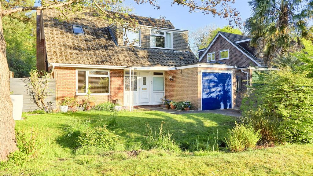 Property photo 1 of 25 Front