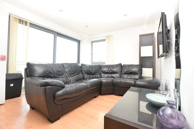 Property photo 2 of 10 Lounge