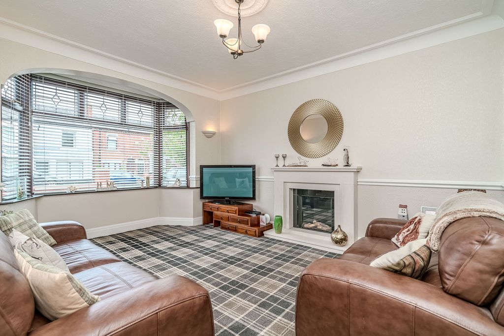 Property photo 2 of 64