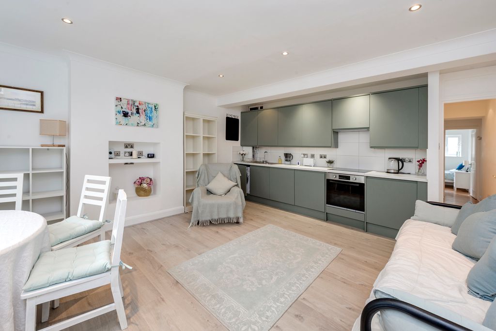 Property photo 2 of 8 19c Chesson Rd-7801.Jpg