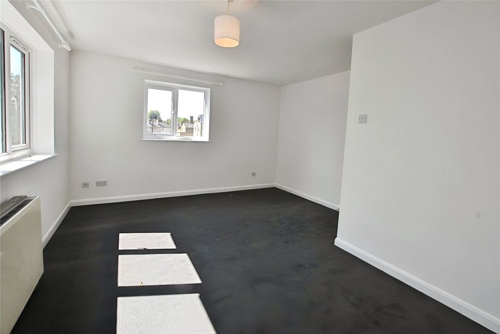 Property photo 2 of 6 Picture No. 08