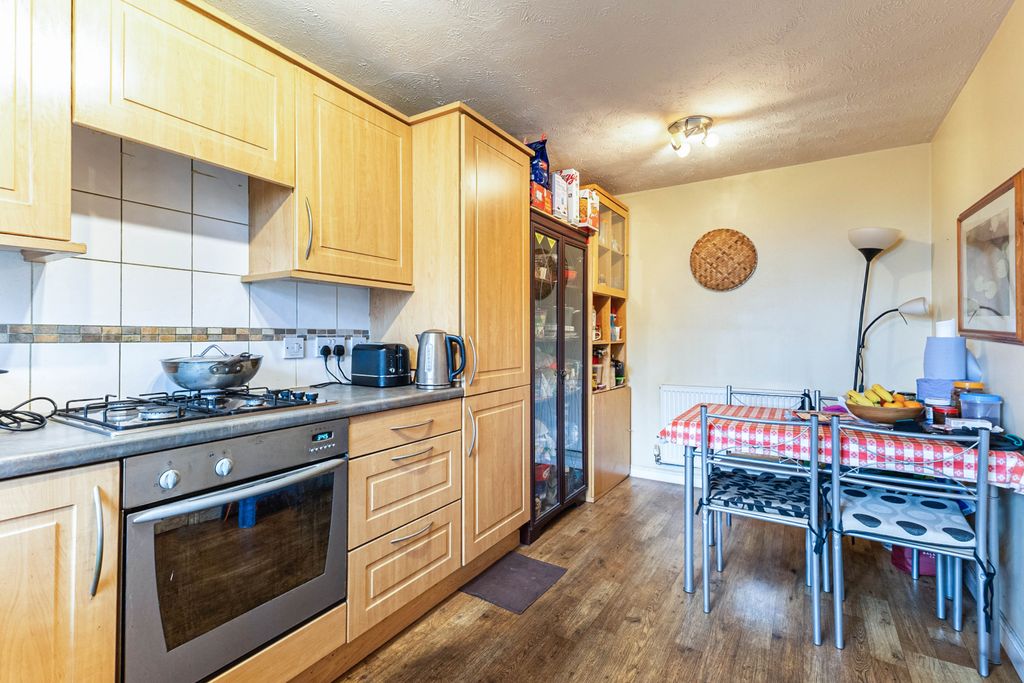 Property photo 2 of 17 Kitchen