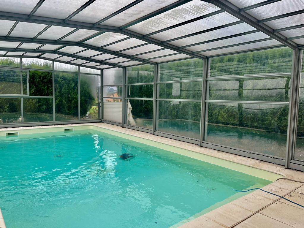 Property photo 2 of 20