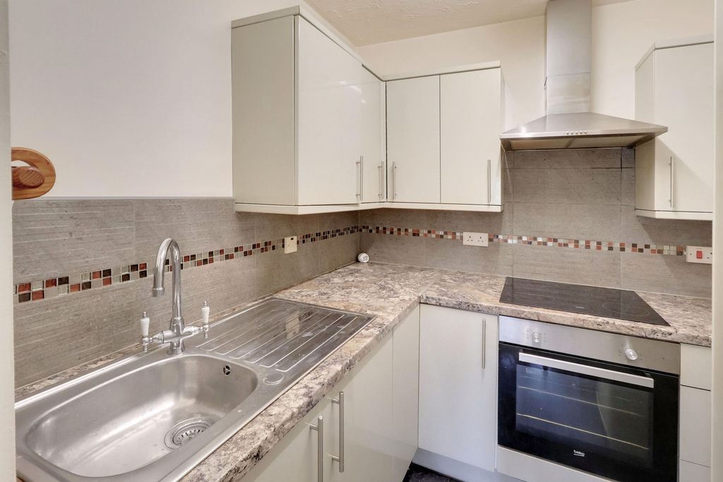 Property photo 3 of 9