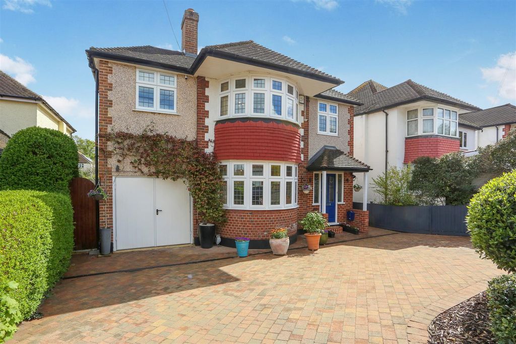 Property photo 1 of 54 1685009043 - 35.Jpg