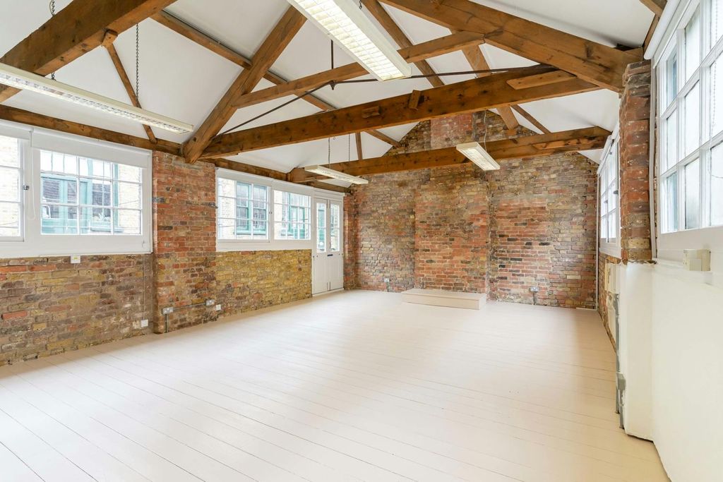 Property photo 1 of 8 2-Durham-Yard-E2-Bethnal-Green-London-Fields-Office-Studio-To-Let-Internal22-Dominion.London.Jpg