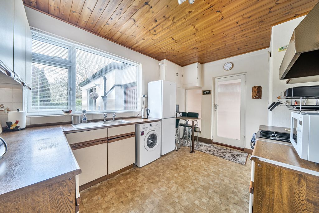 Property photo 2 of 20 1436482-7-69Ca54A...