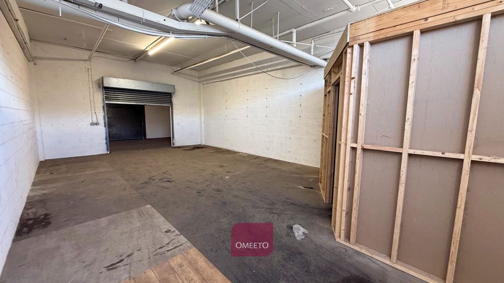 Property photo 3 of 5 Warehouse To Rent