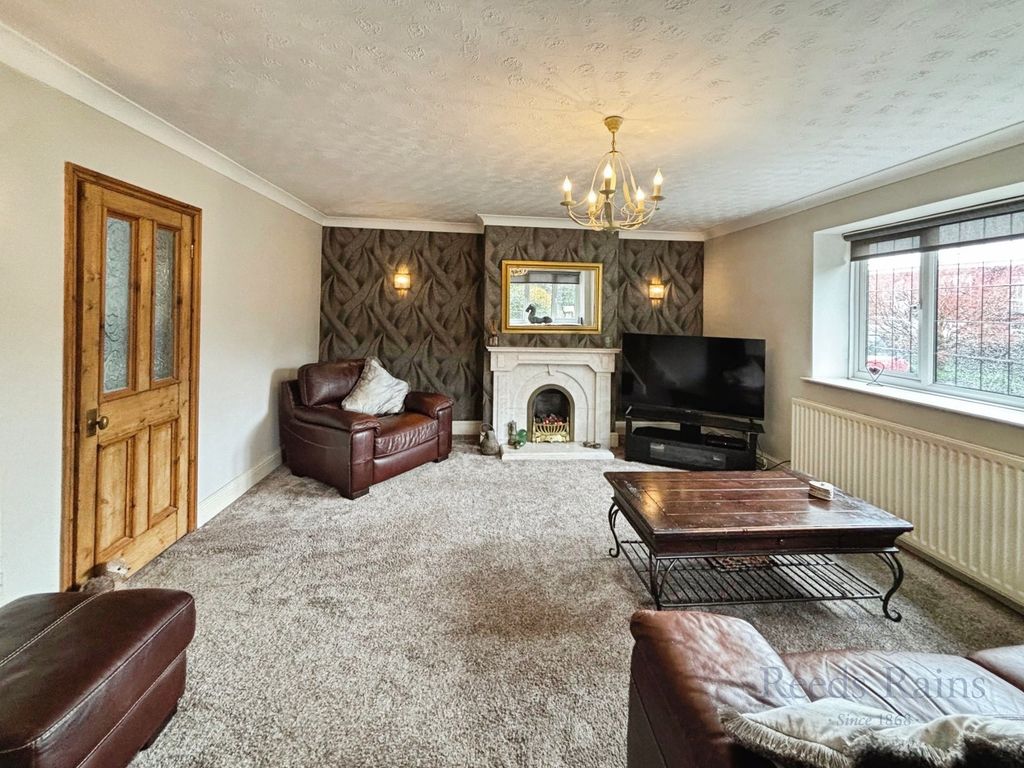 Property photo 3 of 19 Picture No. 12