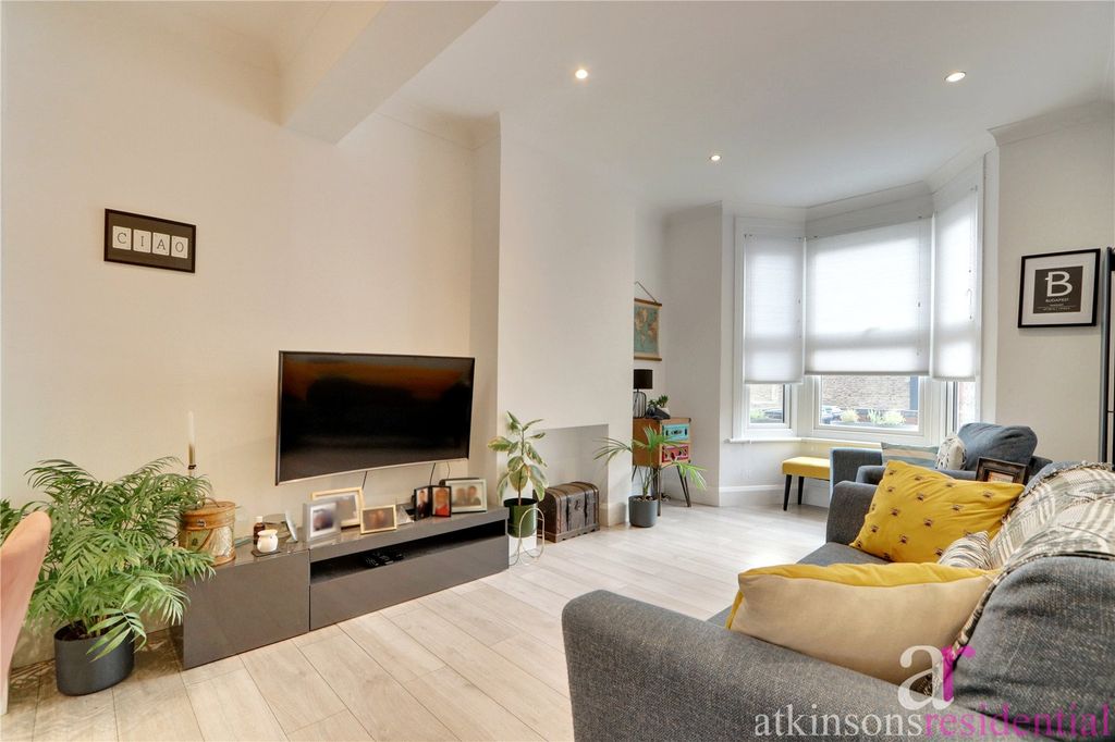 Property photo 2 of 19 Picture No. 06