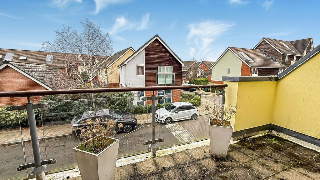 Property photo 2 of 14