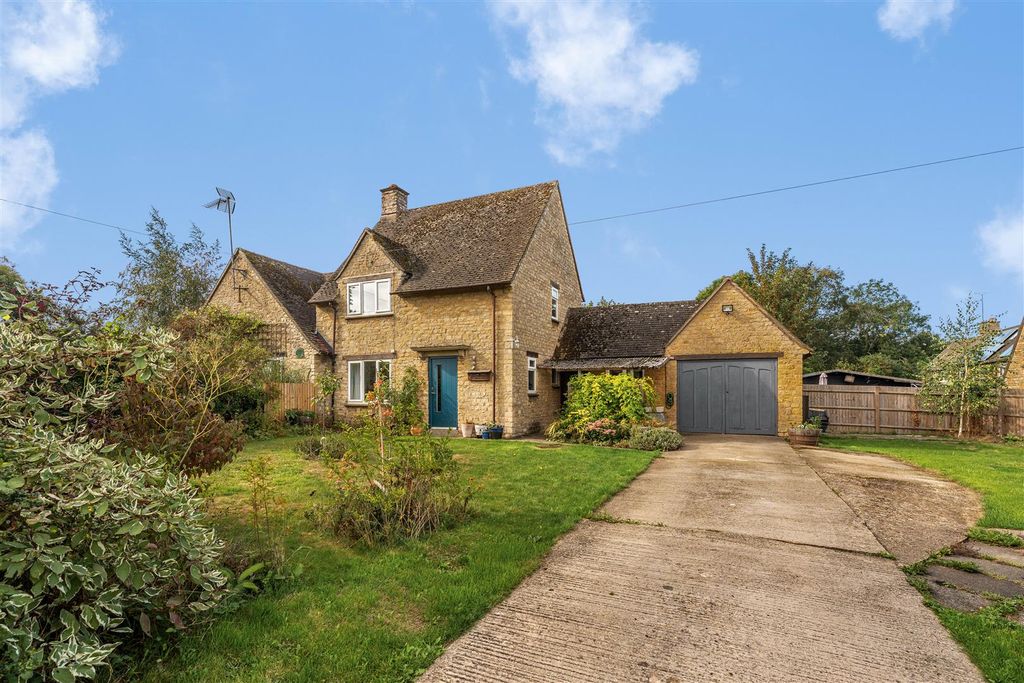 Property photo 1 of 16 3 Towrise, Sulgrave-1.Jpg