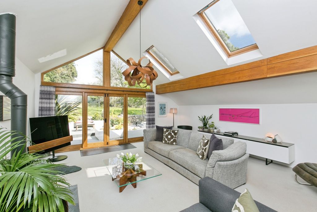 Property photo 2 of 22 Pbox-Img.Jpg