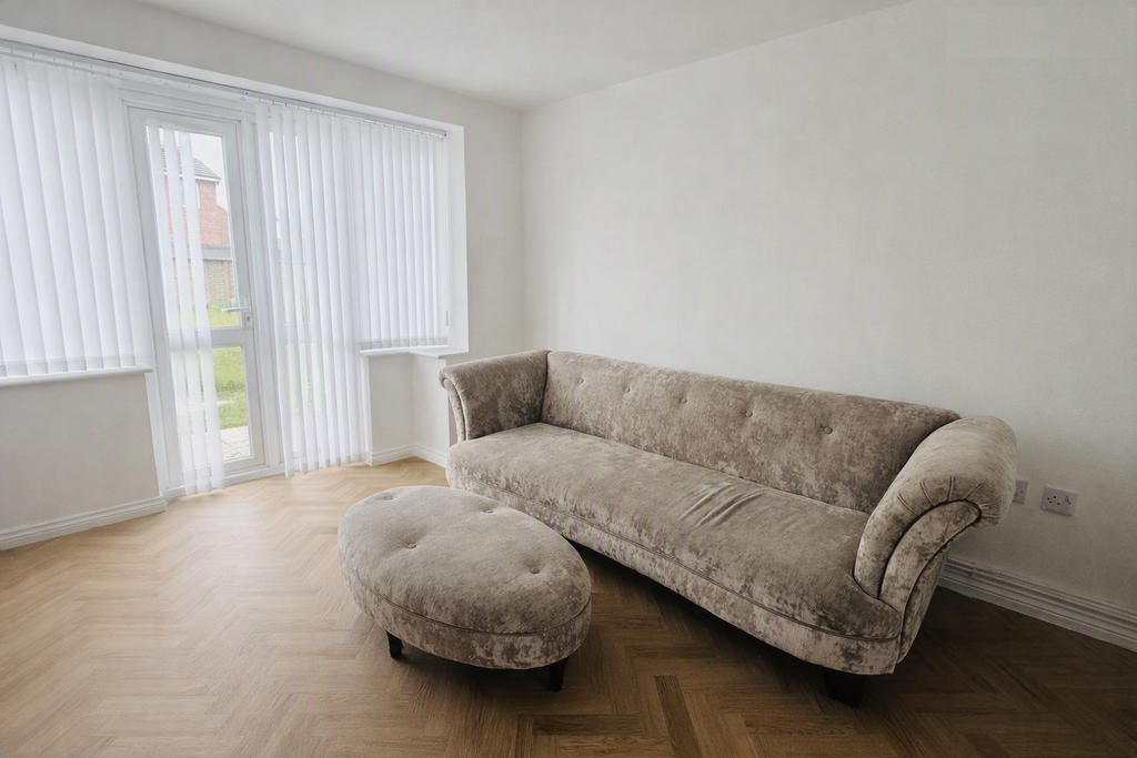 Property photo 2 of 17 Living Room