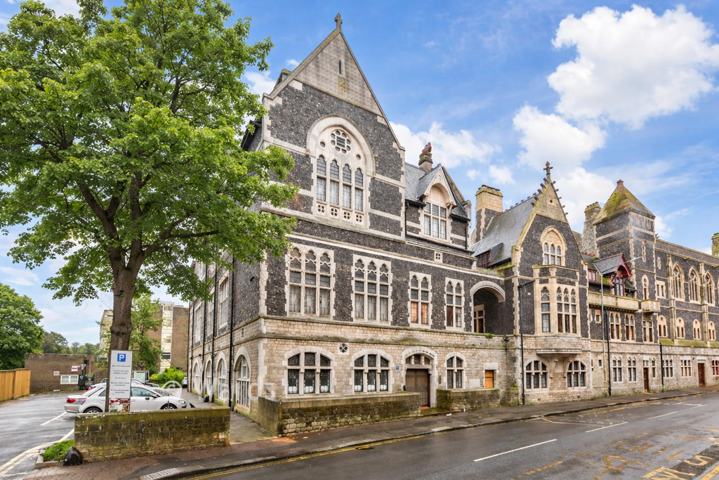 Property photo 1 of 11 Front External