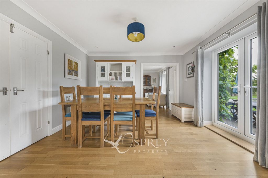 Property photo 2 of 20 Dining Room