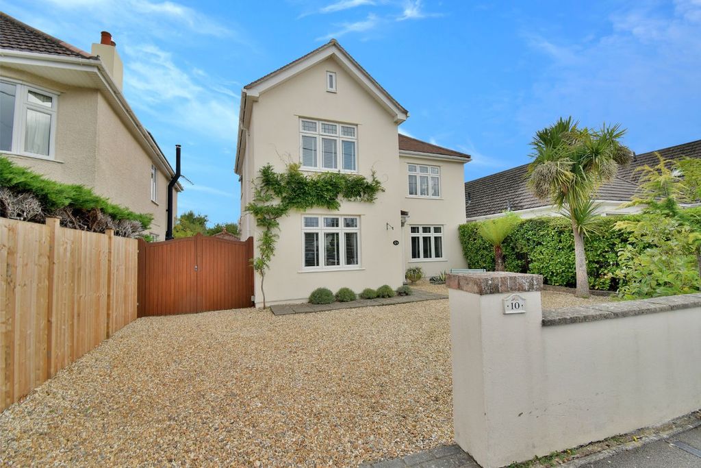 Property photo 3 of 24