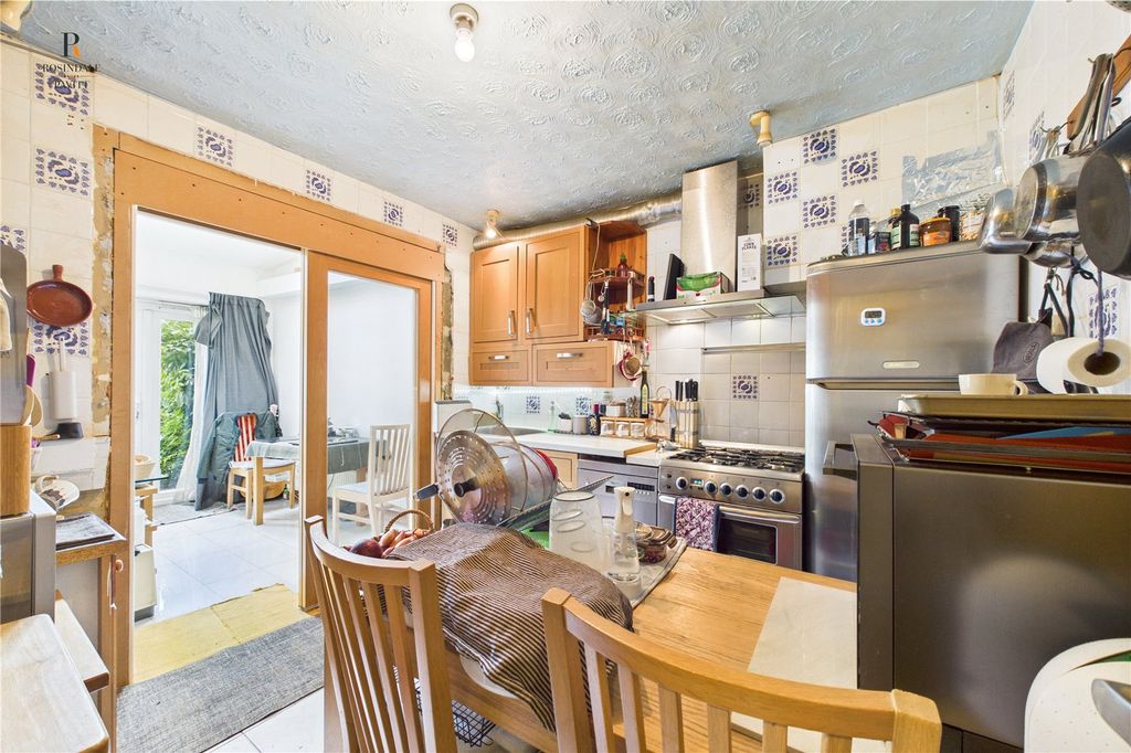 Property photo 3 of 17 Picture No. 15
