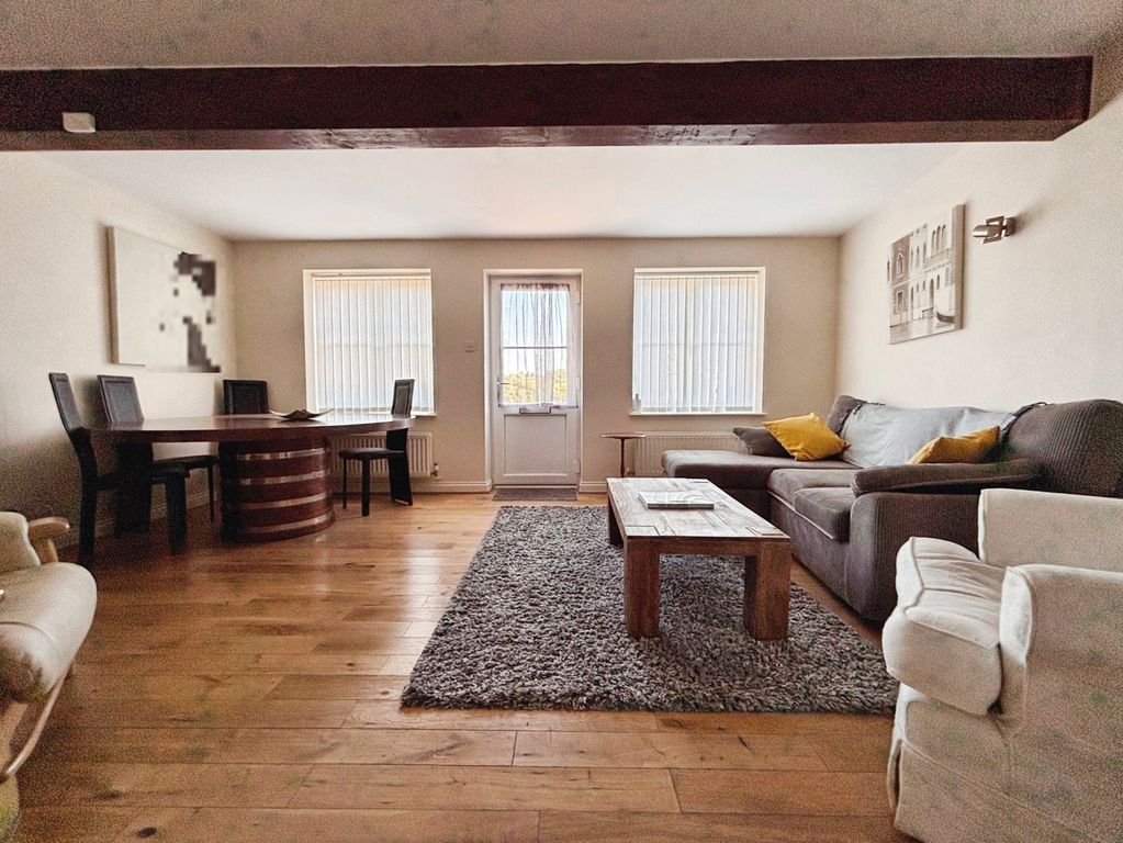 Property photo 2 of 17 Living Room