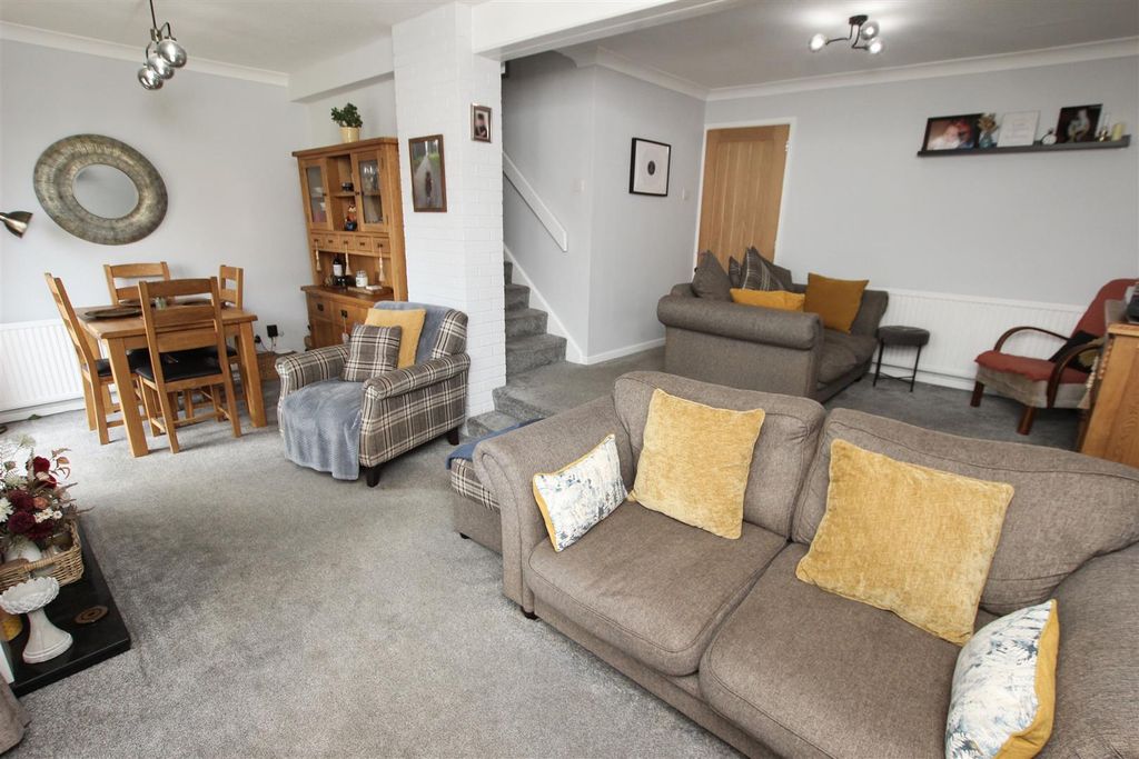 Property photo 3 of 16 Large Open Plan Lounge &amp; Dining Room