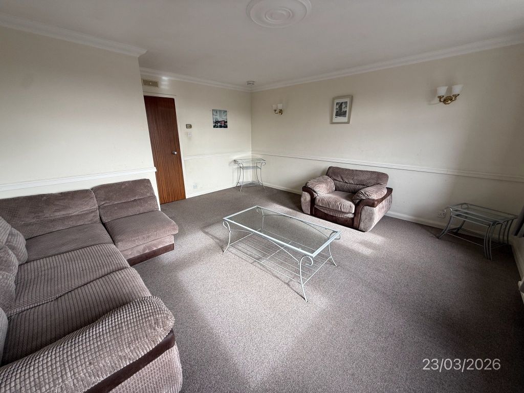 Property photo 1 of 10 Lounge