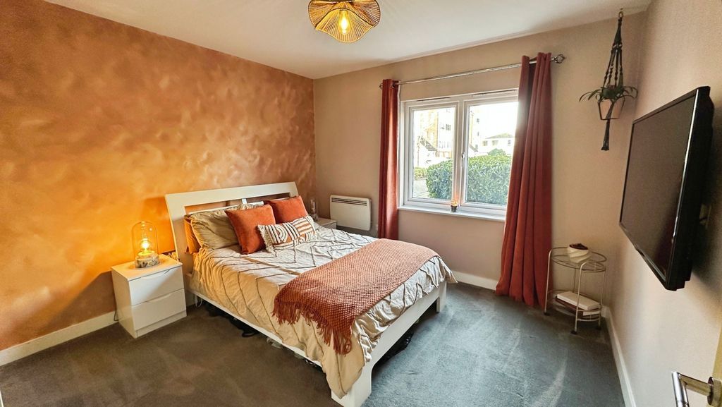 Property photo 1 of 10 Pbox-Img.Jpg