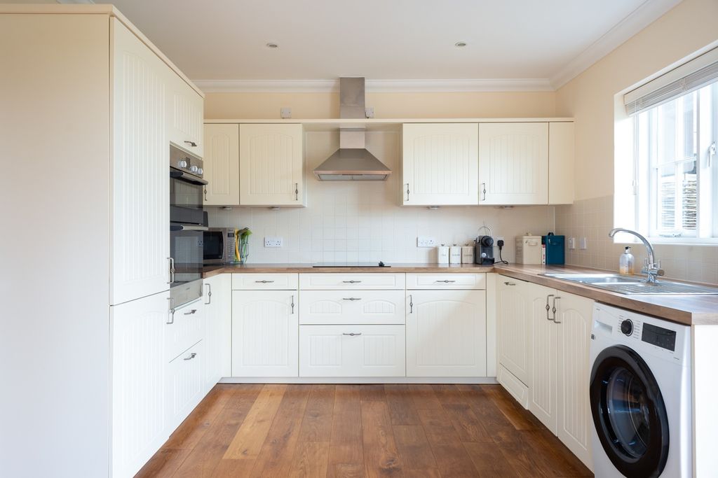 Property photo 3 of 28 39296312