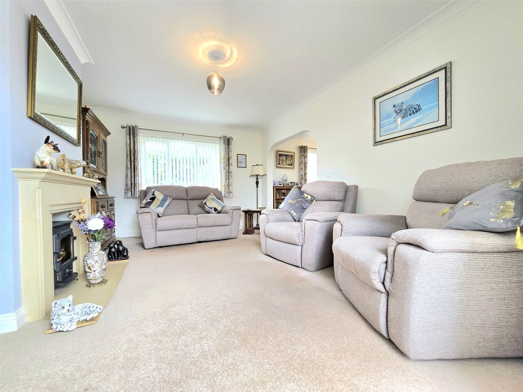 Property photo 2 of 18 Picture No. 37