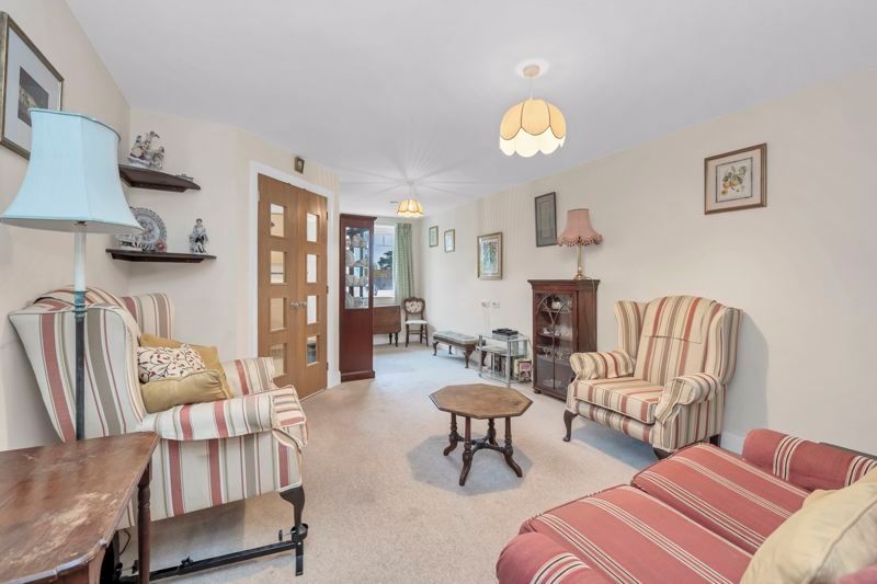 Property photo 2 of 12 Sitting Room