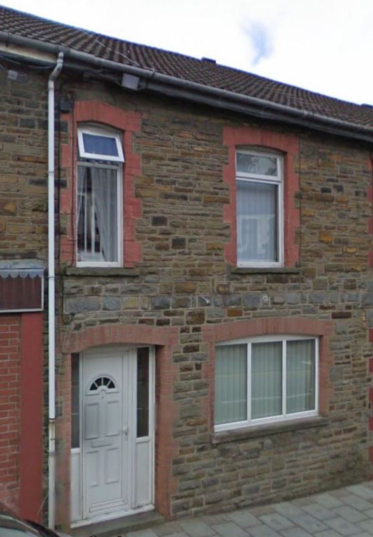 Property photo 2 of 8