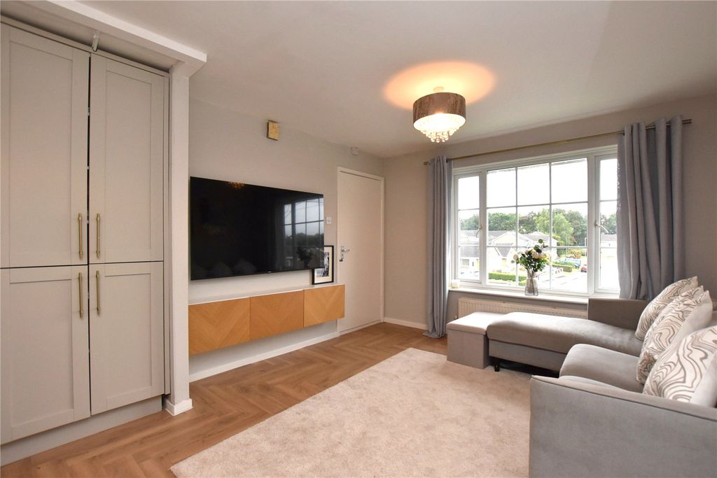 Property photo 2 of 12 Picture No. 22