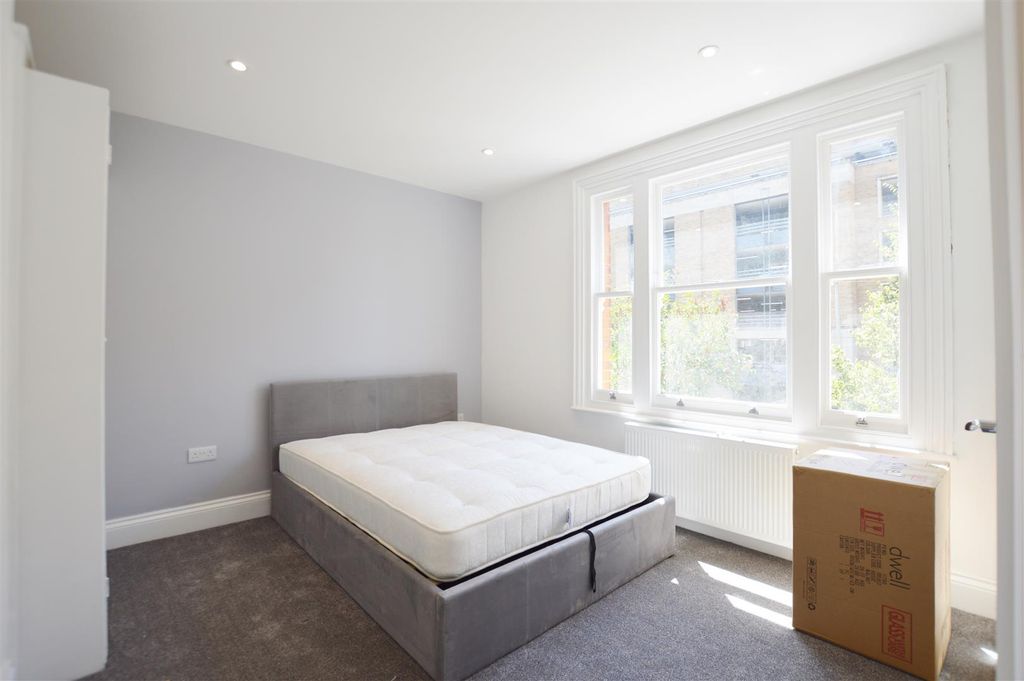 Property photo 2 of 7 9 Craven Road- Room 5 (16).Jpg