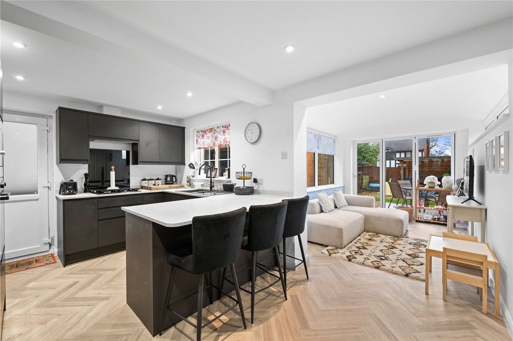 Property photo 3 of 27 Picture No. 08