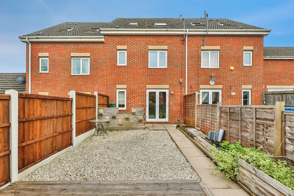 Property photo 2 of 21