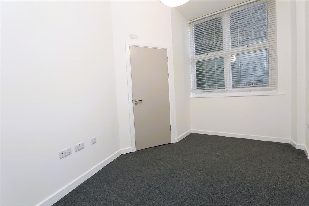 Property photo 3 of 6 Img_1018.Jpg