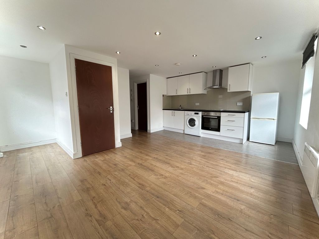 Property photo 3 of 9 Gallery