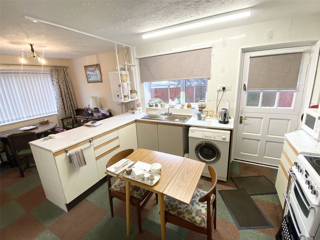 Property photo 2 of 15 Picture No. 24