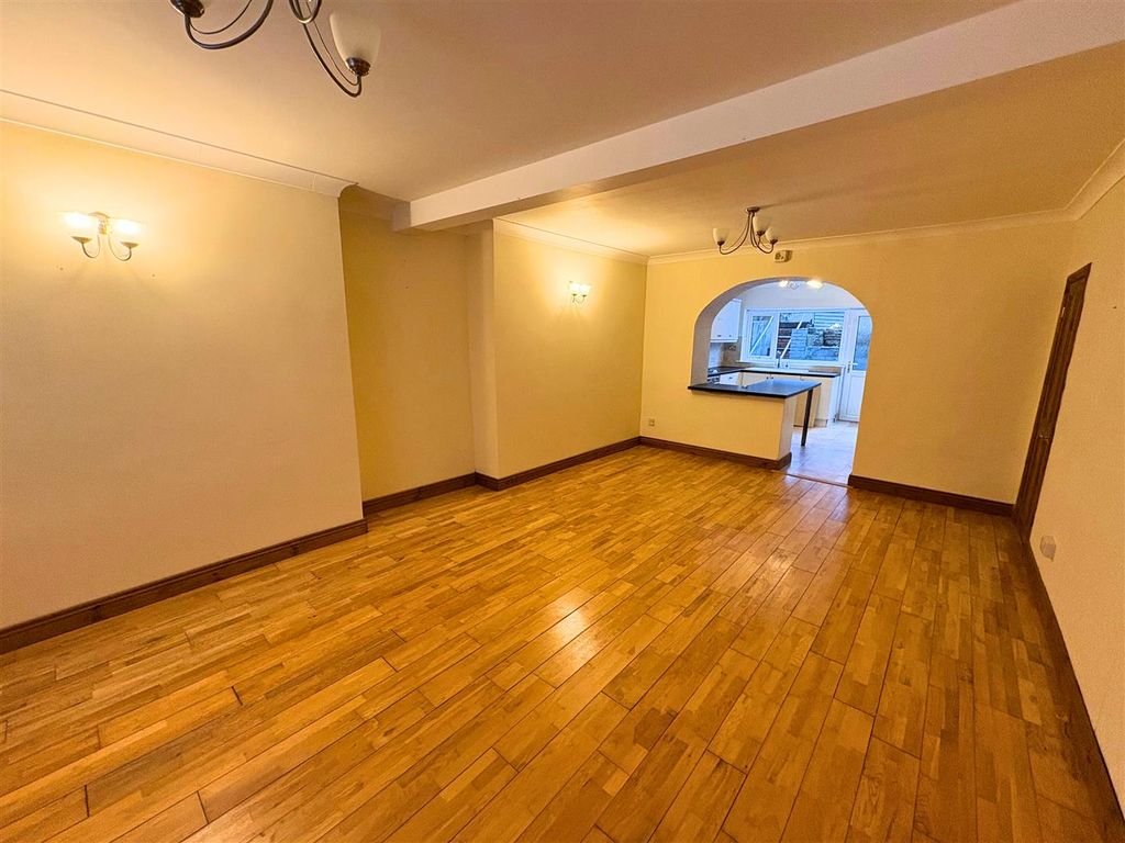 Property photo 3 of 24 Lounge B (Edit).Jpg