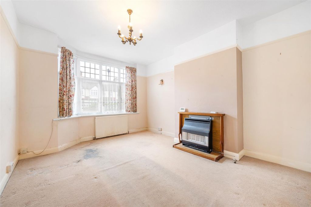 Property photo 2 of 12 Howard Road-3.Jpg
