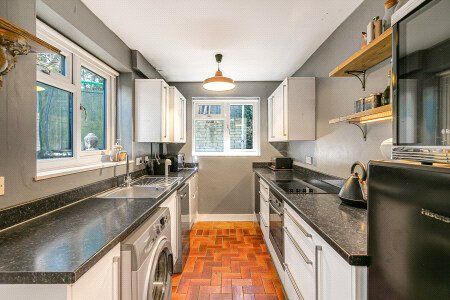 Property photo 2 of 13 Picture No. 18