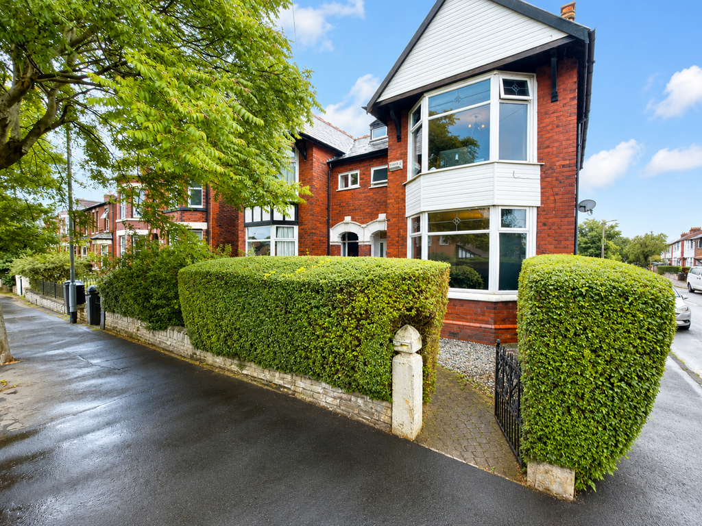 Property photo 1 of 41