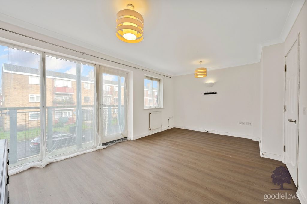 Property photo 2 of 12 Picture 2