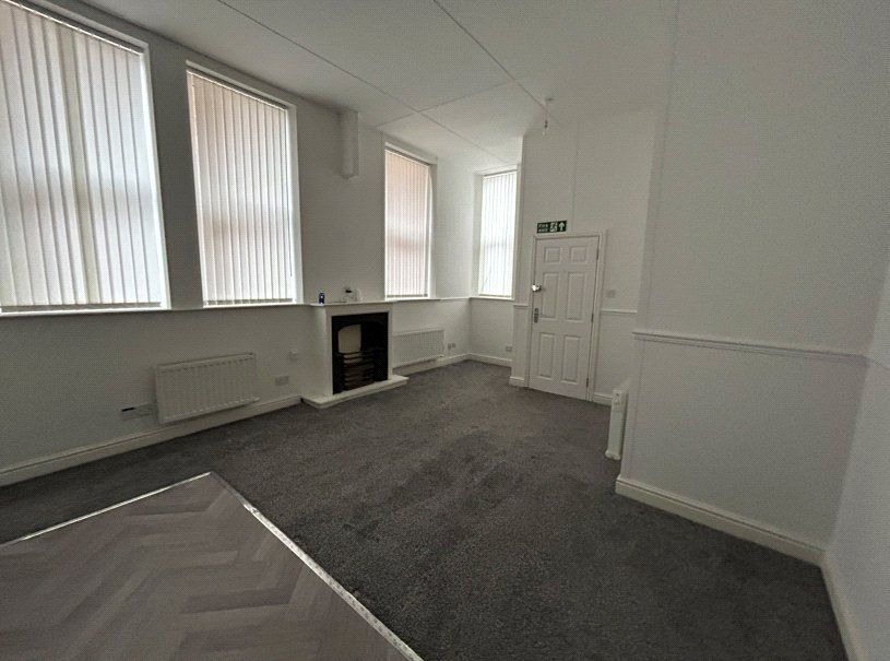 Property photo 2 of 9 Picture No. 32