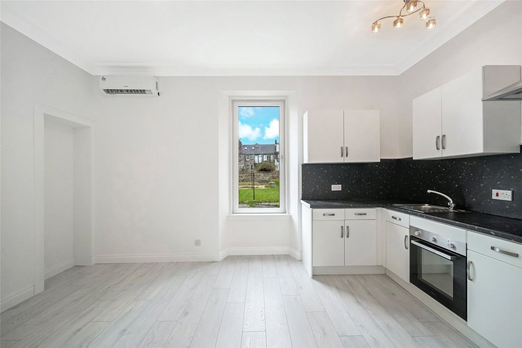 Property photo 2 of 11 Picture No. 05