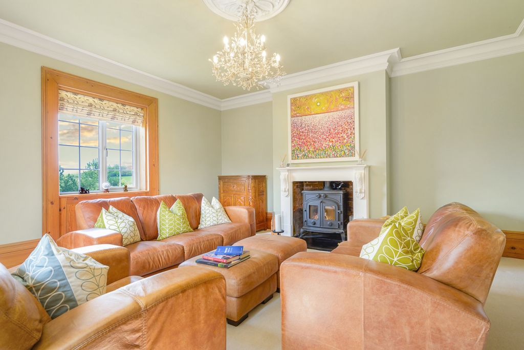 Property photo 1 of 22 Upper Foxhall House-28